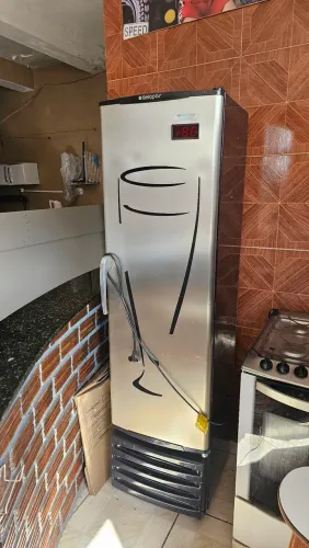 Geladeira de Gral