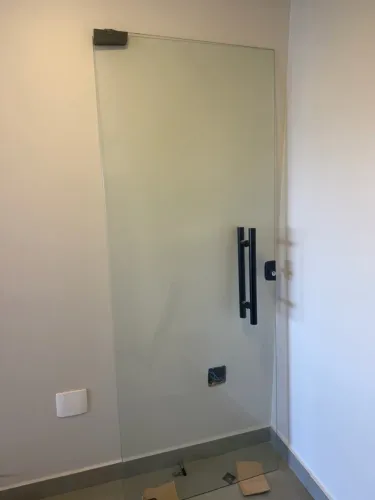 Porta de vidro novinha 