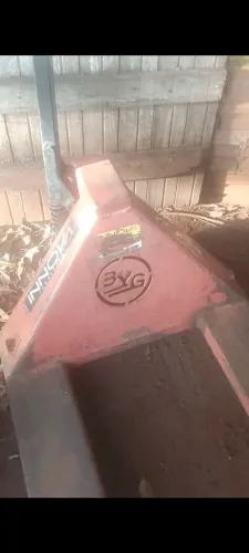 Paleteira 2 toneladas