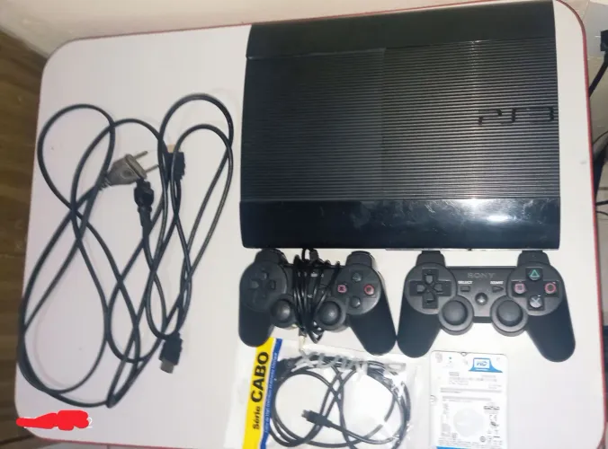 PlayStation 3 (PS3) Desbloqueado + 2 Controles