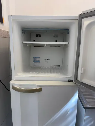 Geladeira Electrolux DF34 Frost Free - Funcionando Perfeitamente