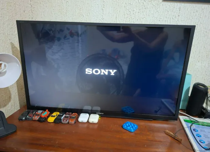 Tv Sony 32 Polegadas Com aparelho que transforma em smart.