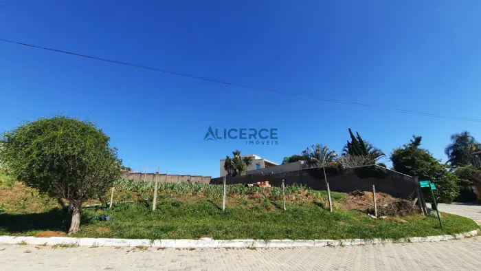 Terreno ou lote á venda, no condomínio Granville com vista excelente!