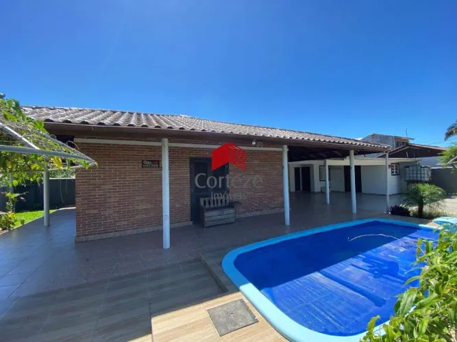 Casa com 121,75m² 3 quartos, à venda, no bairro Balneário Shangri-lá em Pontal do Paraná