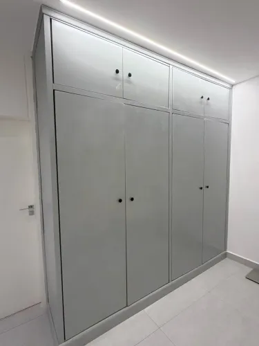 Guarda-roupa planejado grande - 2,57 m