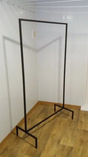 Arara de Roupas Industrial Minimalista - Preto Fosco 