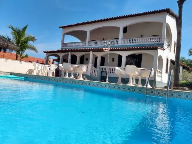 Belissima casa a 30 metros de distância da praia, localizada em Ponta Negra/Maricá