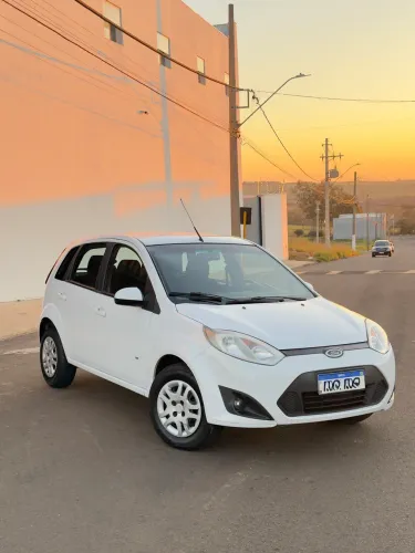 Ford Fiesta SE 1.6 8V Flex 5P 2014