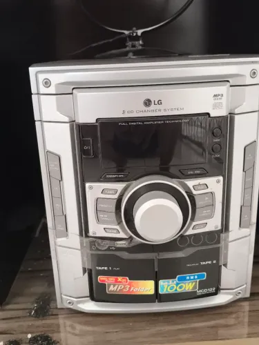 Vende-se som LG, cd mp3 toca fitas 2 jánelas e Radio fmioa