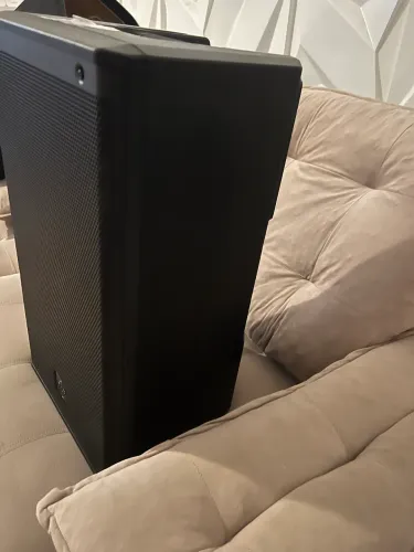 Caixa rcf 910