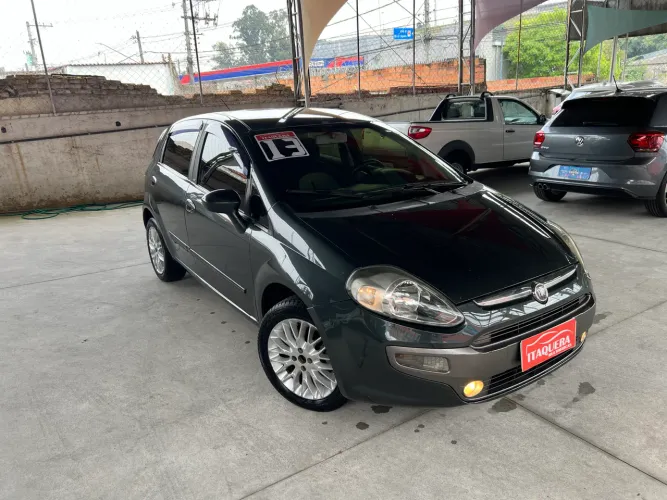 Fiat Punto Essence 1.6 Flex 16V 5P 2013
