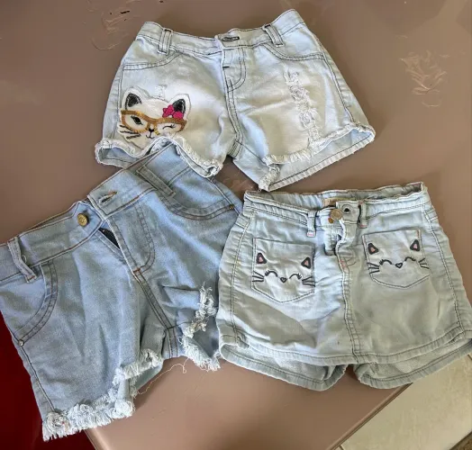 LOTE com 16 shorts para menina (3 a 5 ANOS)