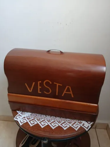 Máquina de costuras antiga