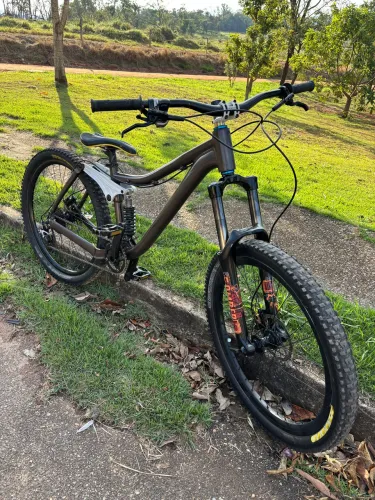 Vendo ou troco kona stinky 2011 