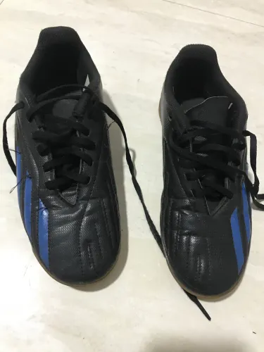 Chuteira Adidas infantil 