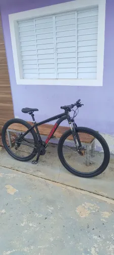 Bicicleta Mountain Bike Schwinn Aro 29 - Câmbio Shimano e Freio a Disco