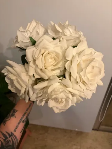 Flores artificiais , buquês variados.78 unidades