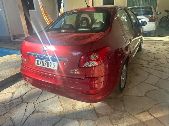 Peugeot 207 Sedan Passion XS 1.6 Flex 16V 4P AUT 2012