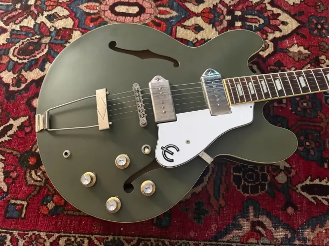 Guitarra Epiphone Casino