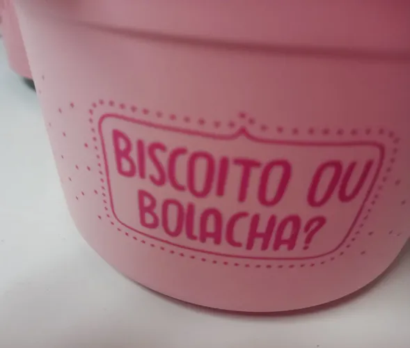 Lindo potinho na cor Rosa .VALOR  10 OBS NAO FAÇO ENTREGA 