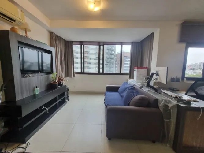 Apartamento/Loft mobiliado de 01 dormitório, 01 box/vaga, no bairro Rio Branco em Porto Al