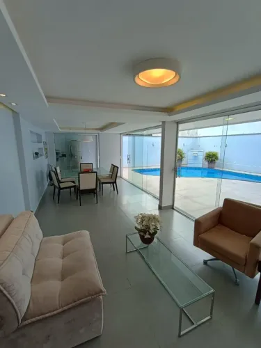 Casa Duplex de Alto Padrão c/ 3 Suítes sendo 1 Master no Residencial Parque Aripuanã