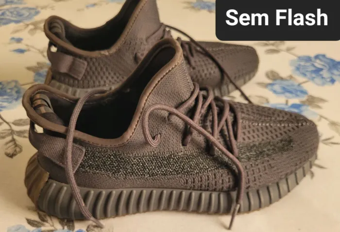 Tenis Yeezy Boost 40