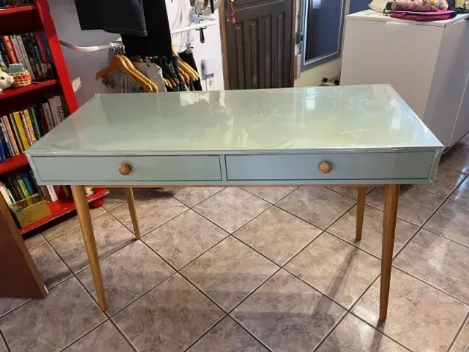 Escrivaninha 2 gavetão Verde Jade 120 cm x 53 cm