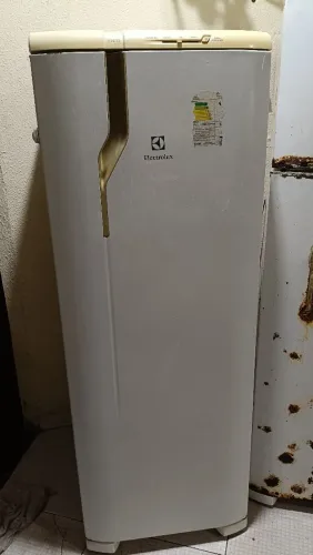 Geladeira Eletrolux