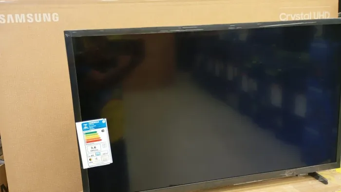 Vendo ou troco por um celular tv smart 32 