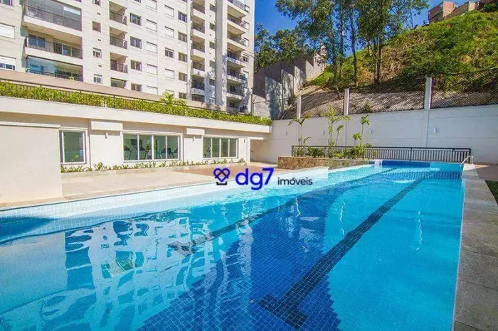 Cobertura no Morumbi com 3 dormitórios e 2 vagas, 152 m²!