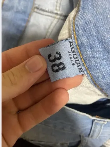 calça jeans reta