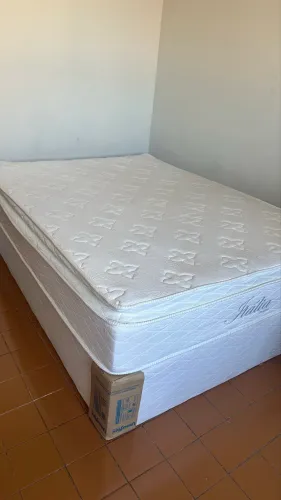 Cama box casal (colchão + base) 