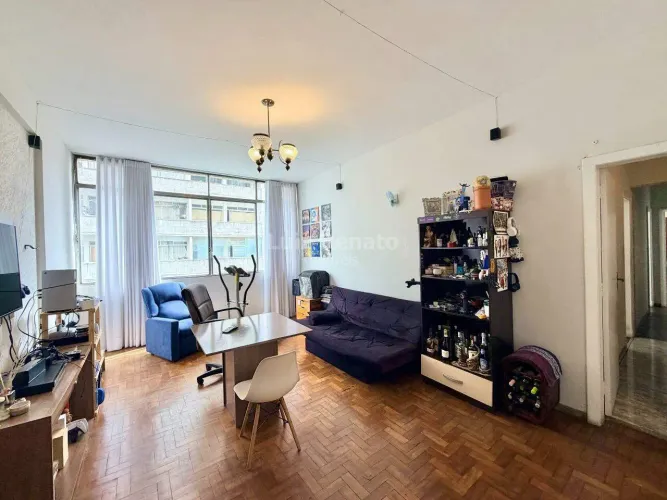 Apartamento à venda no Centro