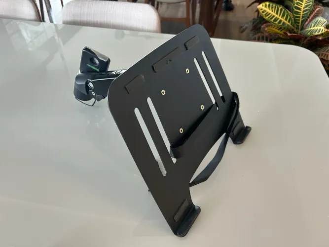 Suporte articulado para monitor com bandeira para notebook 