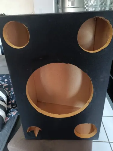 Vendo Caixa Vazia para som Automotivo