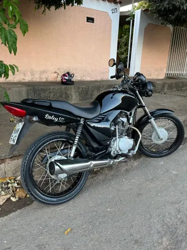 Moto muito conservada 