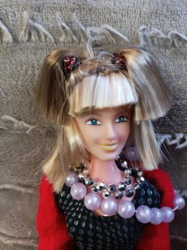 Boneca Xuxinha multibrink fashion.
