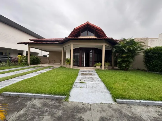 Aluguel de Casa Mobiliada - Condomínio Grenville II<br>