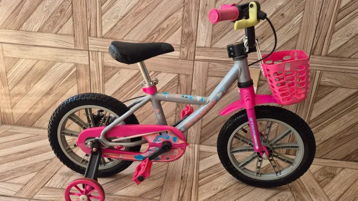 Bicicleta infantil ARO 14 com freio à disco