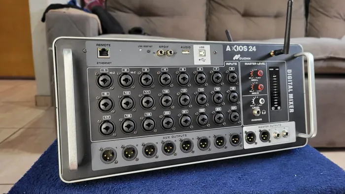 Mesa de som Digital Duonn Axios 24