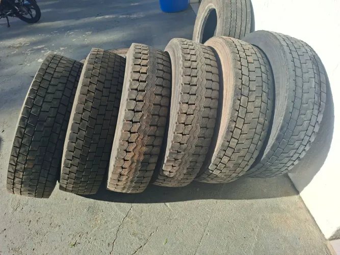 Pneus borrachudos 275