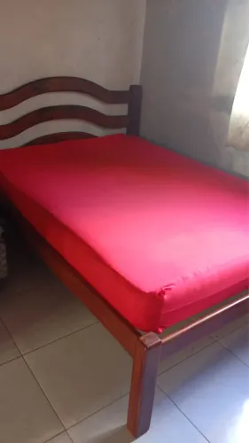 Cama de casal, modelo angelim em pedra o material!!!