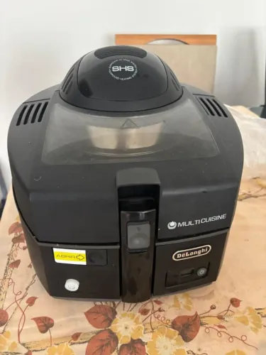 Fritadeira marca Delonghi Multicuisine estado de novo 3,2 litros