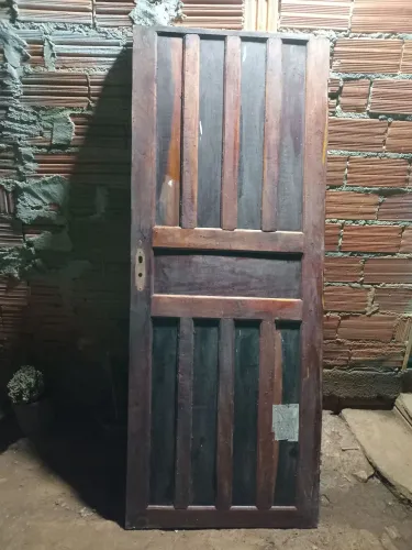 Porta de madeira antiga 