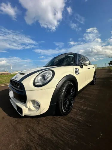 Mini Cooper S 2.0 Turbo 16V 5P Aut. 2018