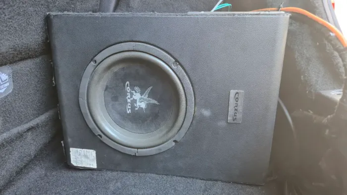 subwoofer amplificado slim