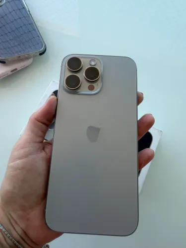 iPhone 16 Pro Max 256GB - Silver | Impecável