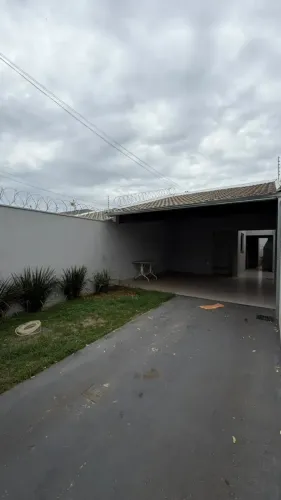 ALUGA-SE CASA NO RESIDENCIAL LARANJEIRAS- ANÁPOLIS,GOÍAS