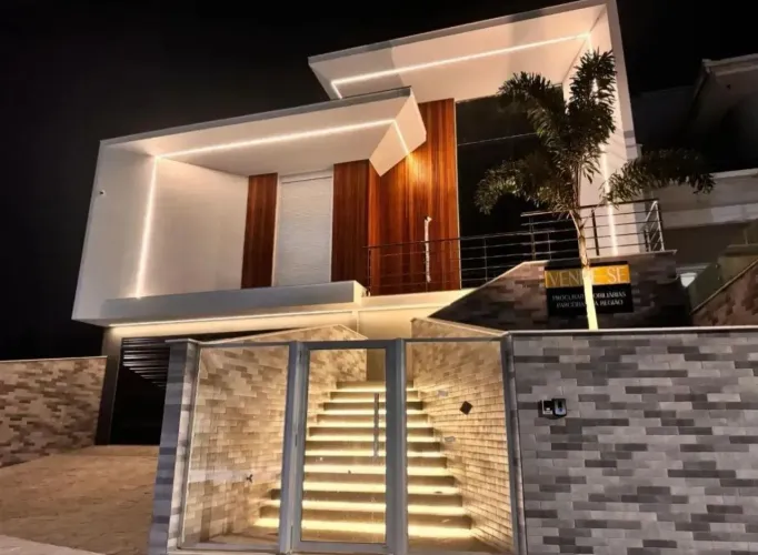 Casa alto padrao pedra branca proximo ao lago na geral